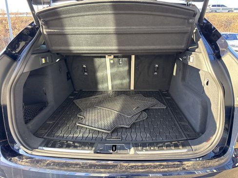 Certified 2025 Jaguar F-PACE R-Dynamic S image 23