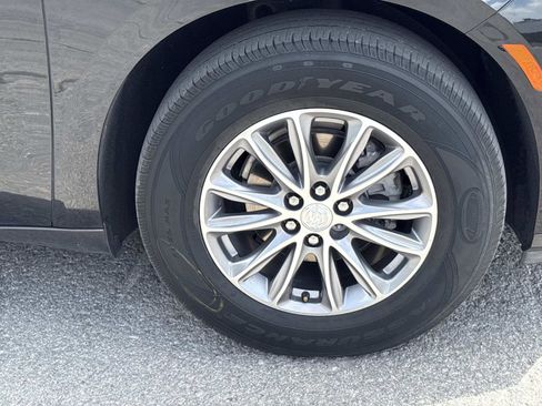Used 2022 Buick Enclave Premium FWD image 10