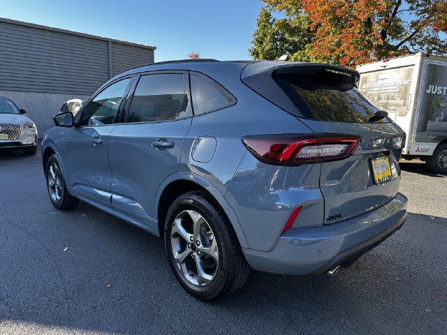 Certified 2024 Ford Escape ST-Line w/ Tech Pack #1 AWD/4WD image 7