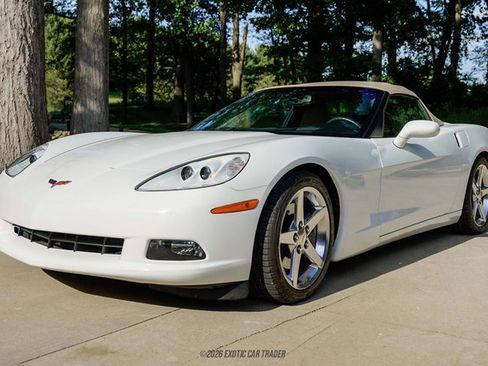 Used 2005 Chevrolet Corvette Convertible w/ Preferred Equipment Group RWD image 16