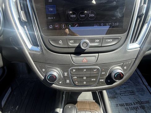 Used 2020 Chevrolet Malibu Premier FWD image 19