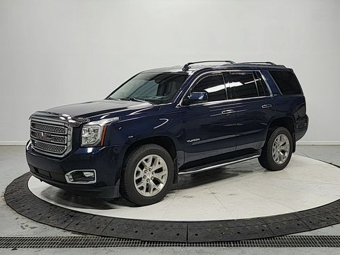 Used 2017 GMC Yukon SLT RWD image 3