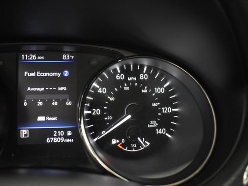 Used 2020 Nissan Rogue Sport SV w/ All-Weather Package AWD/4WD image 29