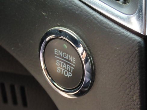 Used 2020 Ford Edge Titanium w/ Equipment Group 301A FWD image 21