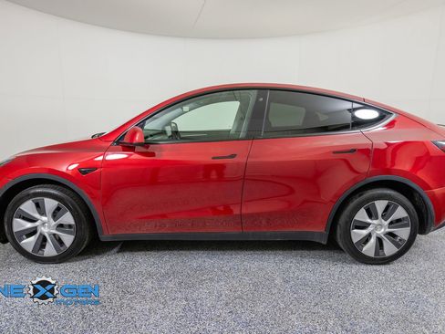 Used 2023 Tesla Model Y Long Range AWD/4WD image 4