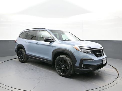 Certified 2022 Honda Pilot TrailSport image 4