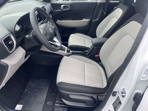 New 2026 Hyundai Venue SEL image 9