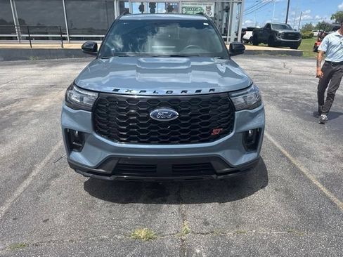 Used 2025 Ford Explorer ST w/ Sun And Sound Package AWD/4WD image 3