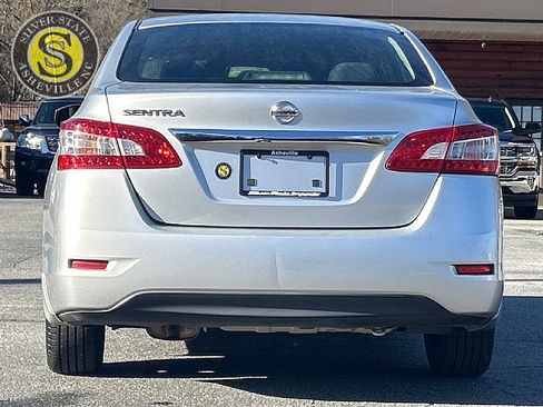Used 2015 Nissan Sentra S image 5