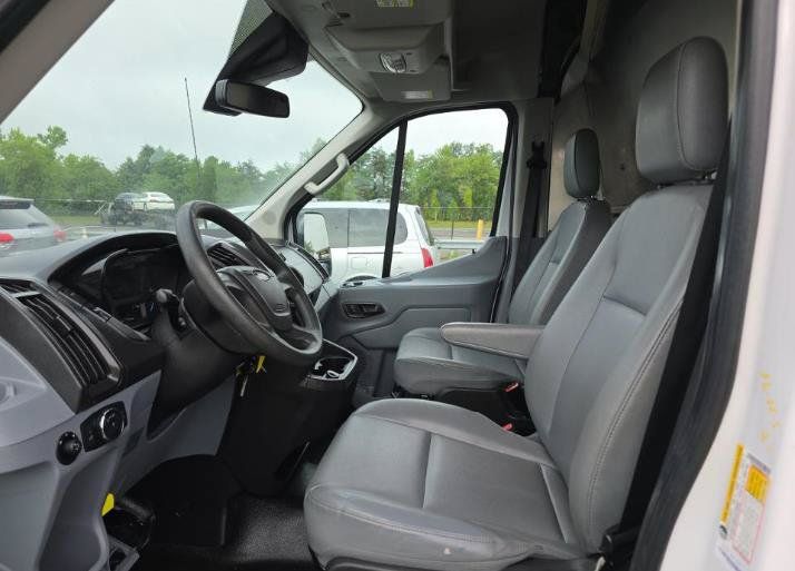 Used 2019 Ford Transit 250 148 Medium Roof RWD image 7