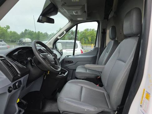 Used 2019 Ford Transit 250 148 Medium Roof RWD image 7