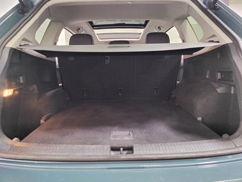 Used 2020 Volkswagen Tiguan SE w/ Panoramic Sunroof Package AWD/4WD image 13