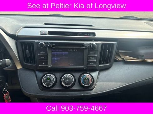 Used 2018 Toyota RAV4 LE FWD image 11
