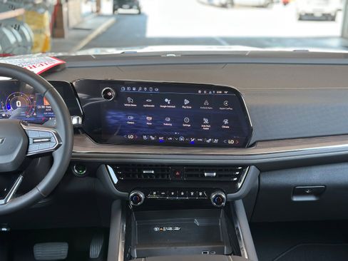 New 2025 Chevrolet Suburban Premier w/ LPO, Illumination Package image 17