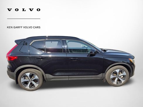 Used 2023 Volvo XC40 B5 Ultimate w/ Climate Package AWD/4WD image 2