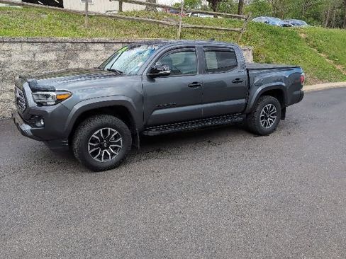 Used 2023 Toyota Tacoma Limited w/ Nightshade Package AWD/4WD image 5