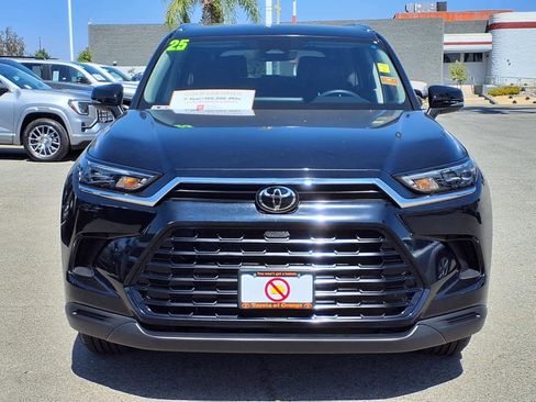 Certified 2025 Toyota Grand Highlander AWD image 2