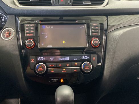 Used 2015 Nissan Rogue SL w/ SL Premium Package FWD image 13