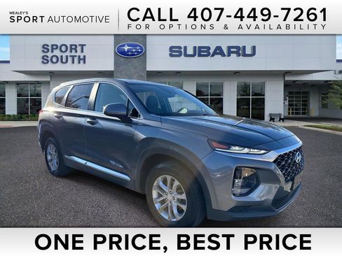Used 2019 Hyundai Santa Fe SE image 1