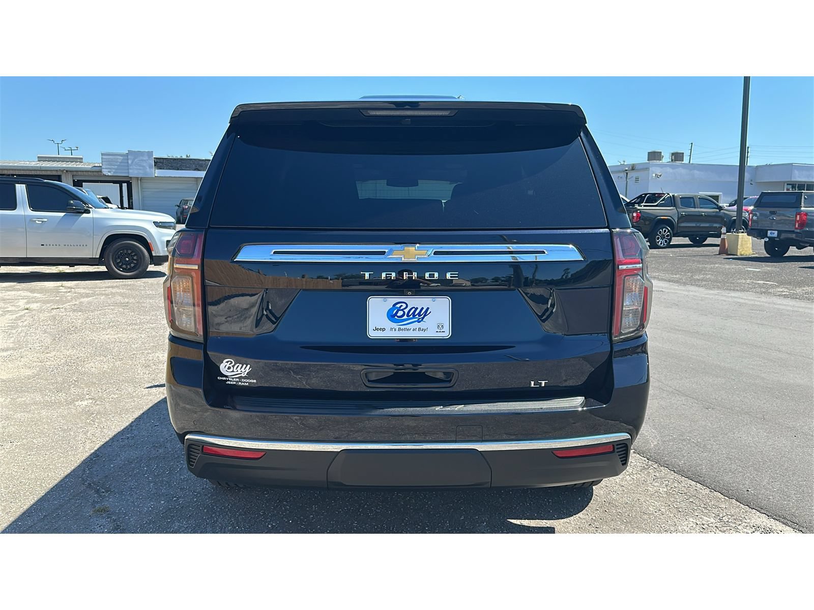 Used 2023 Chevrolet Tahoe LT w/ Luxury Package AWD/4WD image 4
