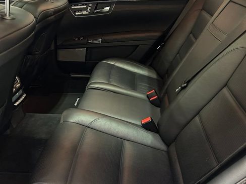 Used 2013 Mercedes-Benz S 63 AMG image 25