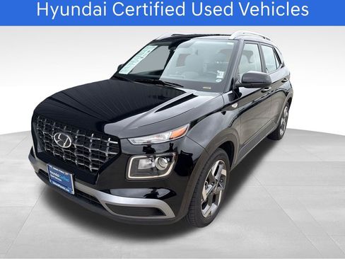 Certified 2025 Hyundai Venue SEL FWD image 1