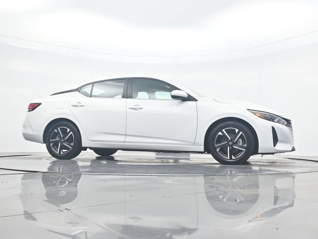 Used 2024 Nissan Sentra SV FWD image 41
