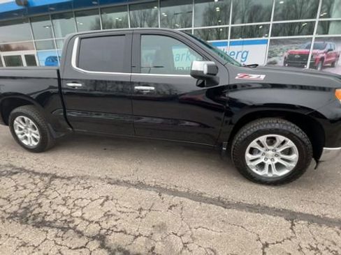 Used 2022 Chevrolet Silverado 1500 LTZ w/ LTZ Premium Package image 9