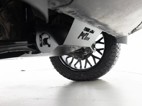 Used 2023 Chevrolet Suburban RST image 24