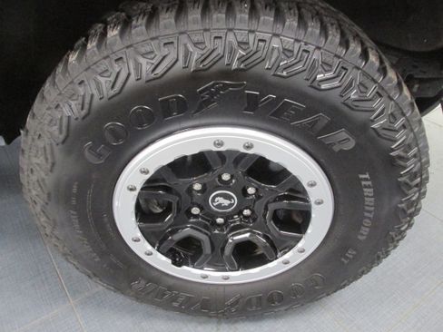 Used 2023 Ford Bronco Badlands w/ Sasquatch Package image 15