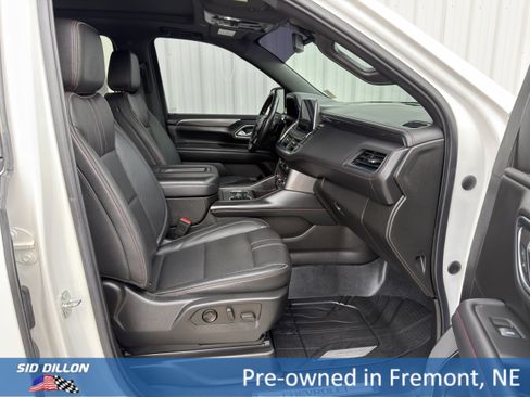 Used 2022 Chevrolet Suburban RST w/ Luxury Package image 18