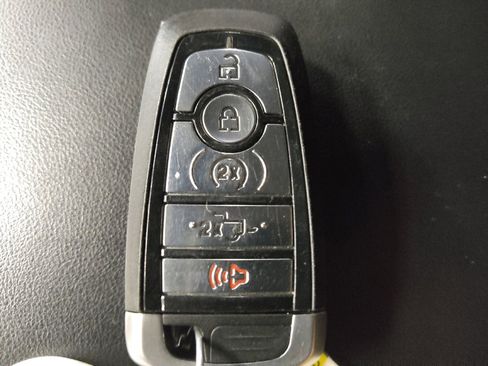 Used 2021 Ford Explorer Limited w/ Hybrid Equipment Group 310A RWD image 32