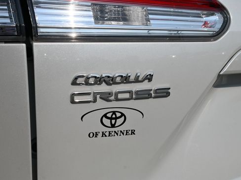 Used 2024 Toyota Corolla Cross LE AWD/4WD image 22
