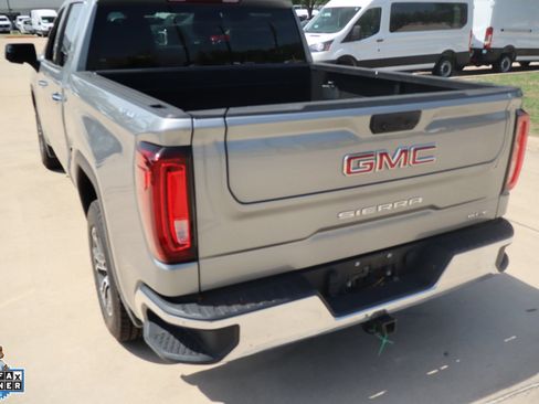 Used 2025 GMC Sierra 1500 SLT AWD/4WD image 25