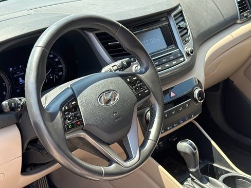 Used 2017 Hyundai Tucson Sport FWD image 15