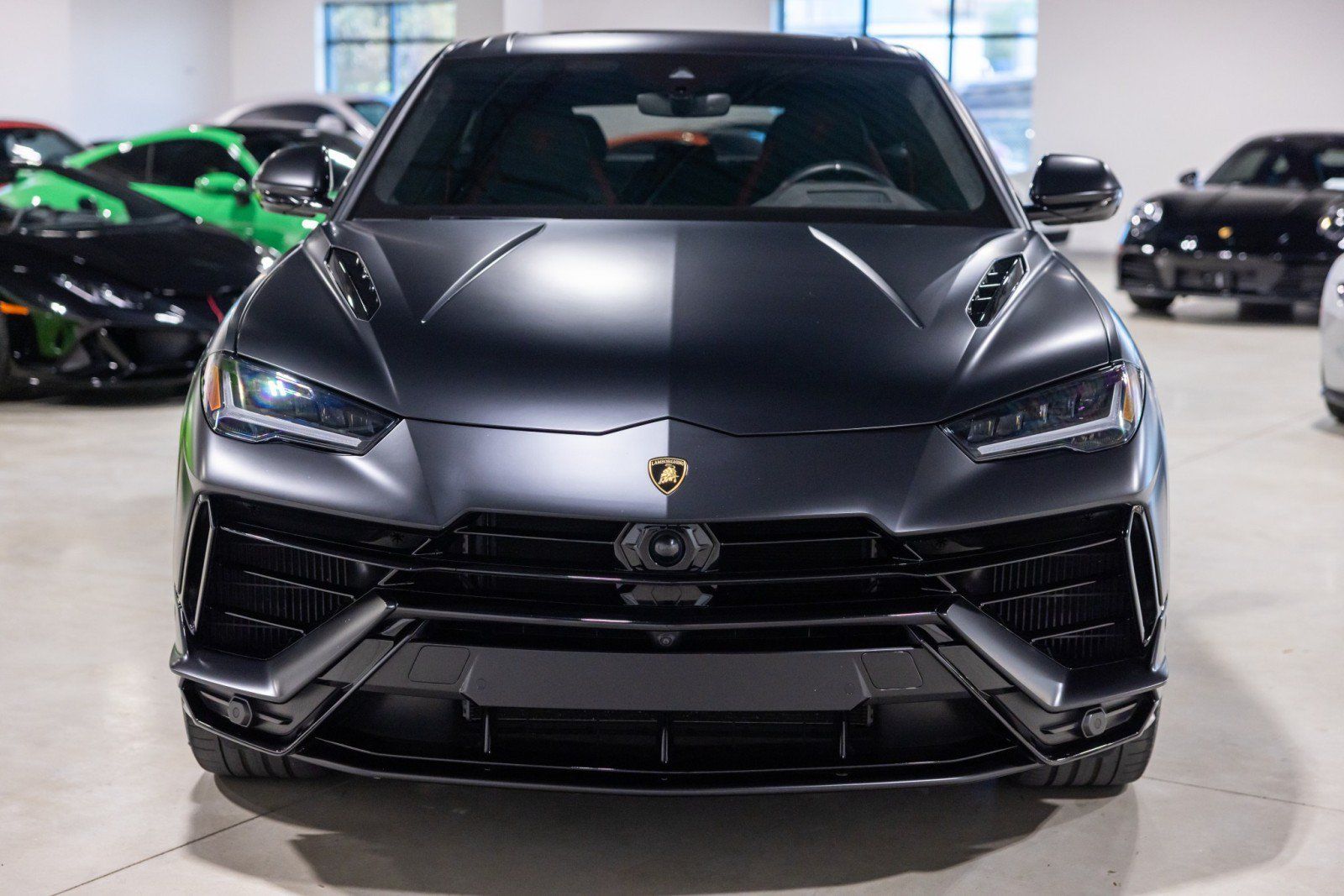 Used 2024 Lamborghini Urus S AWD/4WD image 11