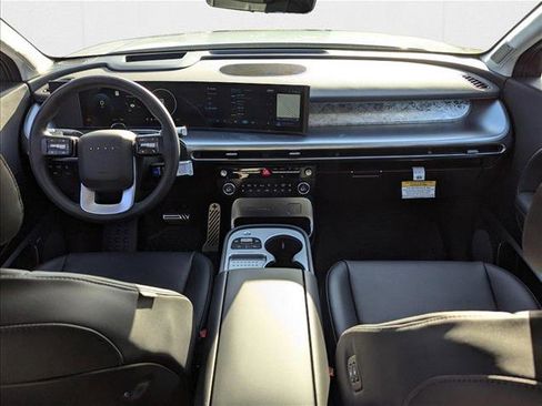 New 2026 Hyundai Ioniq 9 Calligraphy image 14