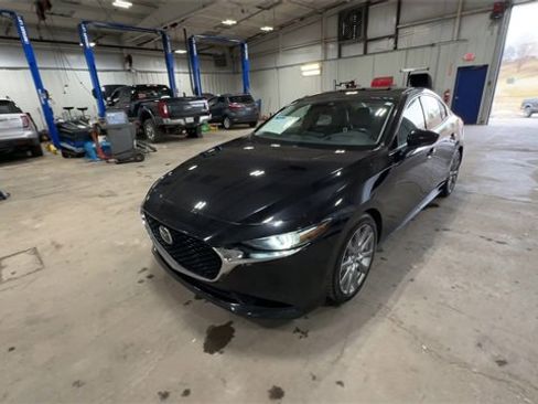 Used 2019 MAZDA MAZDA3 Sedan w/ Premium Package image 5