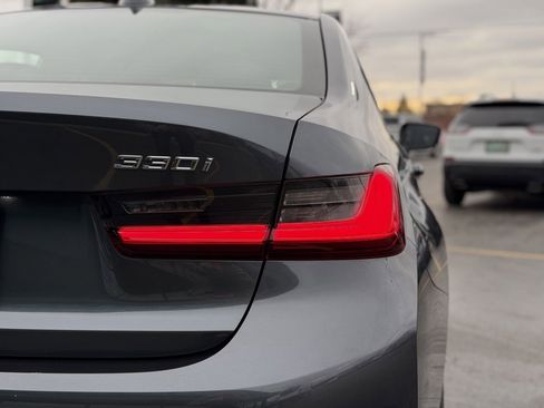 Used 2019 BMW 330i xDrive Sedan w/ Premium Package image 15