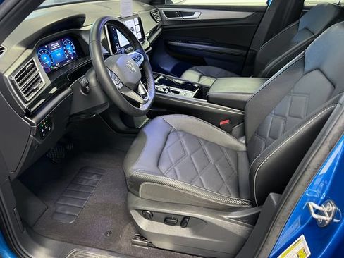 Certified 2024 Volkswagen Atlas Cross Sport SE FWD image 7