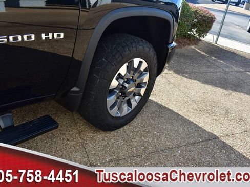 Used 2025 Chevrolet Silverado 2500 Custom AWD/4WD image 14