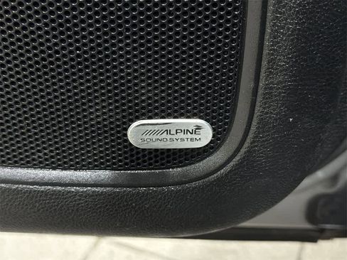 Used 2015 Chrysler 200 C w/ Navigation & Sound Group I image 29