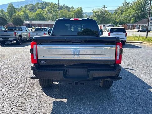 Used 2024 Ford F250 Platinum AWD/4WD image 6