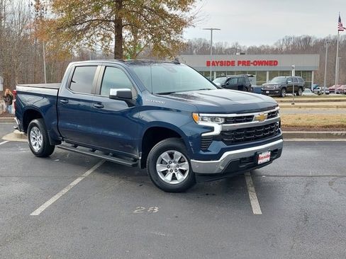 Used 2022 Chevrolet Silverado 1500 LT image 2