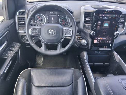 Used 2025 RAM 1500 Laramie AWD/4WD image 8