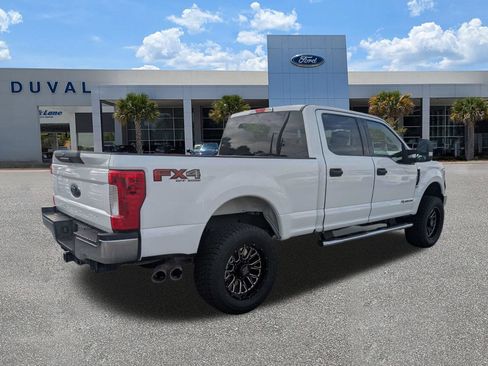 Used 2018 Ford F250 XLT w/ FX4 Off-Road Package AWD/4WD image 4