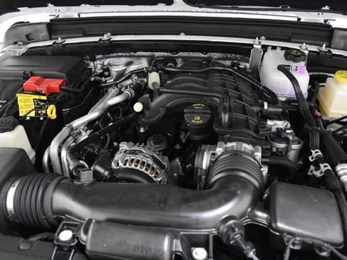 New 2025 Jeep Gladiator Willys image 9