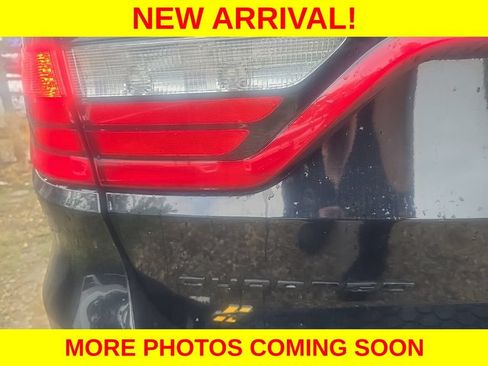 Used 2023 Dodge Durango R/T w/ Hemi Orange Plus Package AWD/4WD image 10