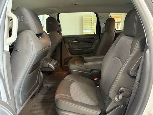 Used 2016 Chevrolet Traverse LT w/ Style and Technology Package AWD/4WD image 12
