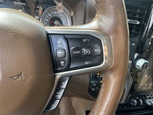 Used 2019 RAM 1500 Limited image 12